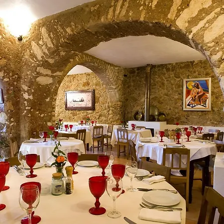 Kro Moiras Encantadas Paderne (Faro)